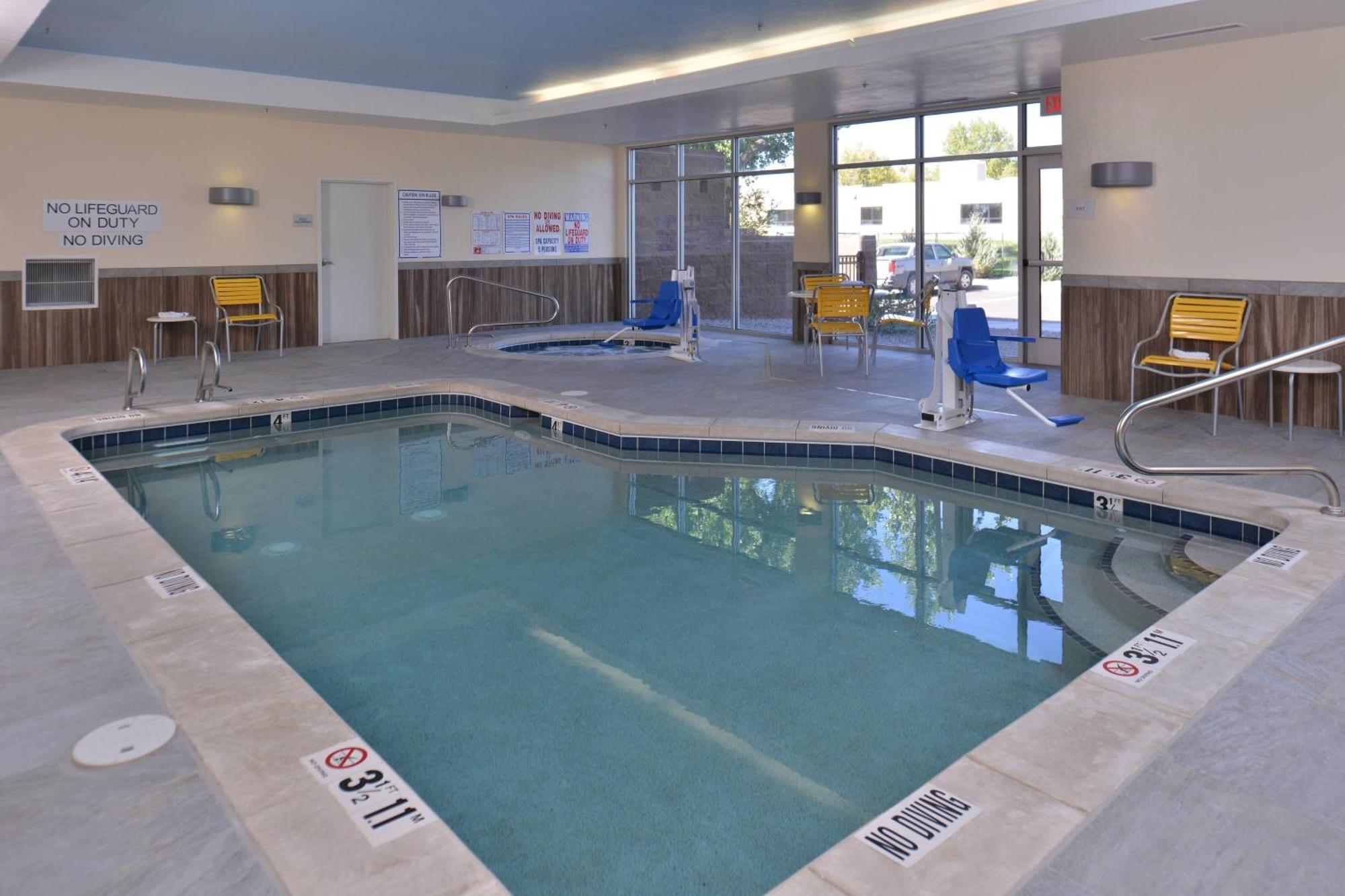 Fairfield Inn & Suites Фармингтън Екстериор снимка