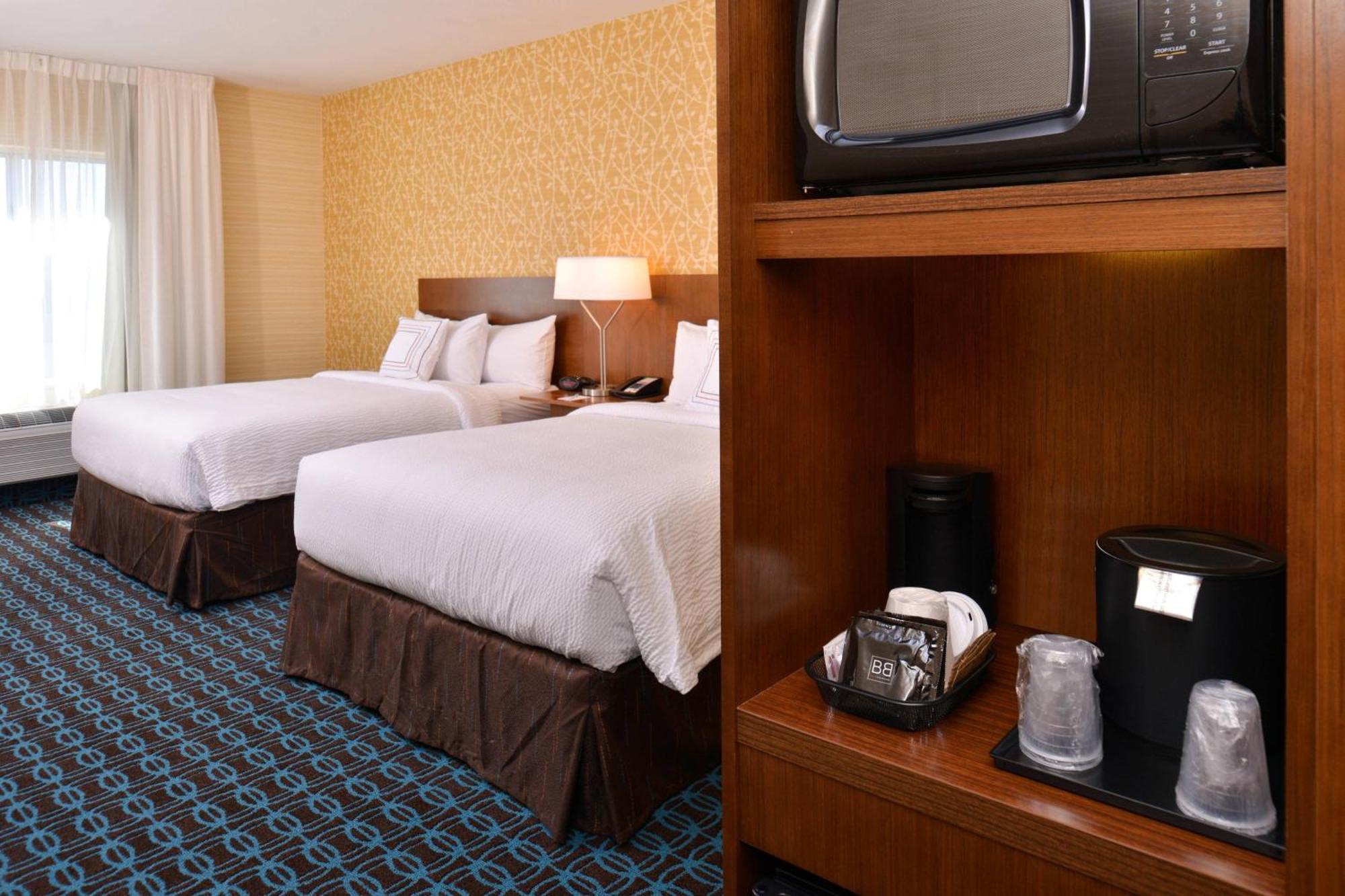 Fairfield Inn & Suites Фармингтън Екстериор снимка